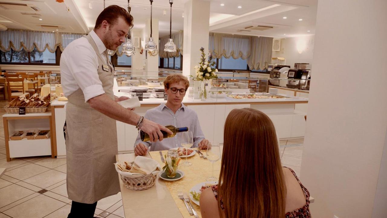 קאטוליקה Hotel Principe מראה חיצוני תמונה